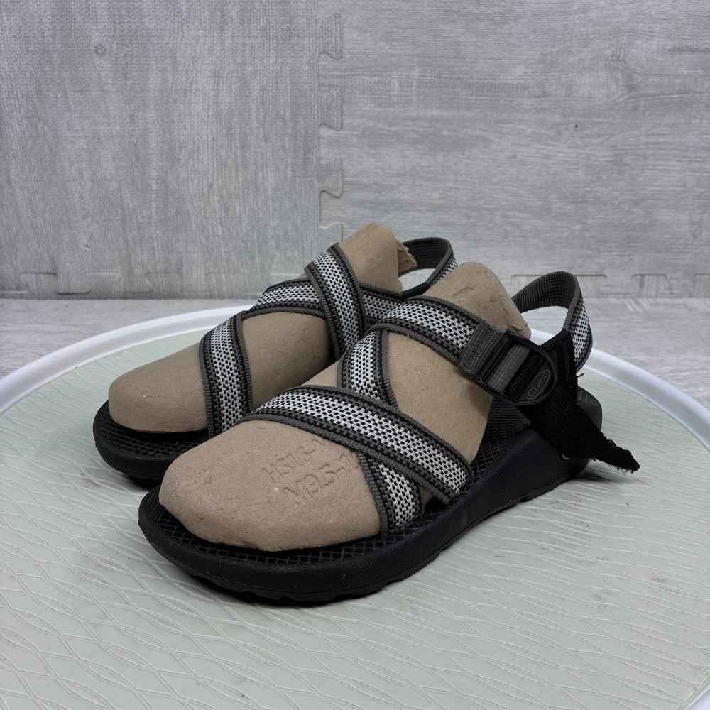 Chaco Z2 Classic Shoes Mens 8 Black Adjustable Straps Outdoor Sandals J105427